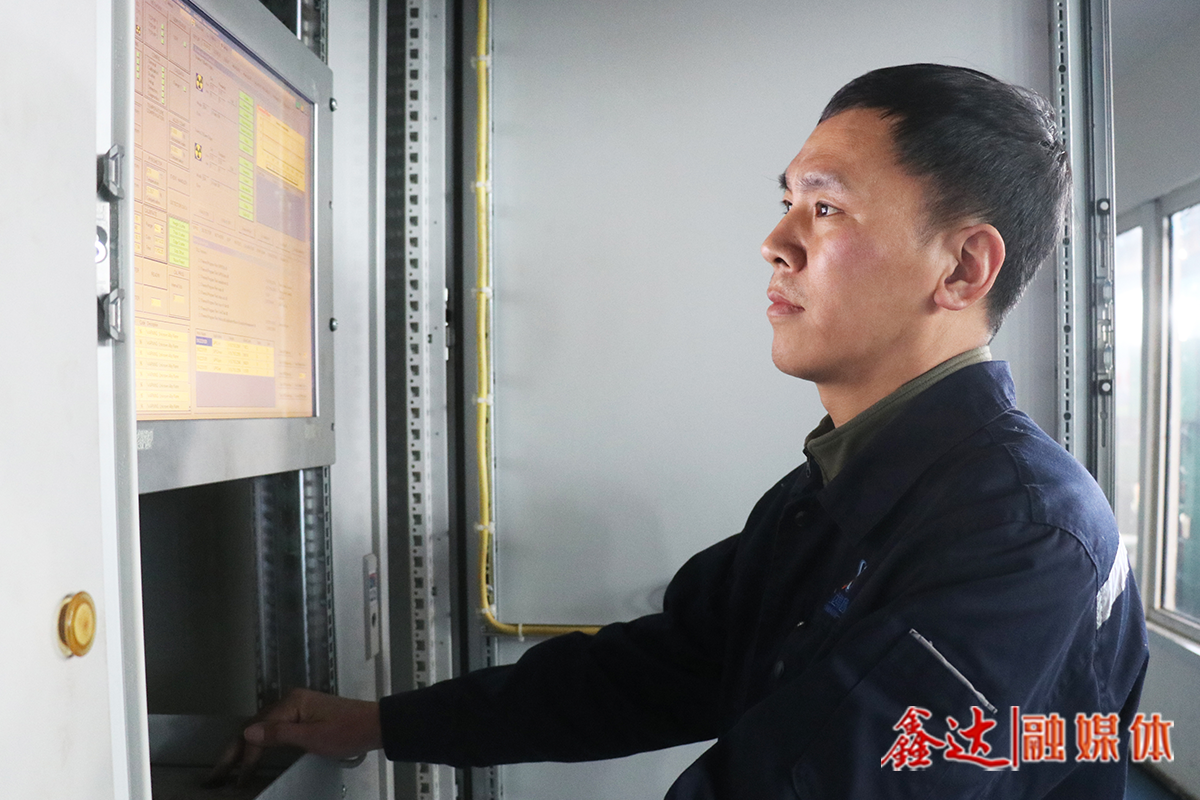 鑫達(dá)故事丨胡建華：這位“技術(shù)控”為產(chǎn)線插上自動(dòng)化翅膀！