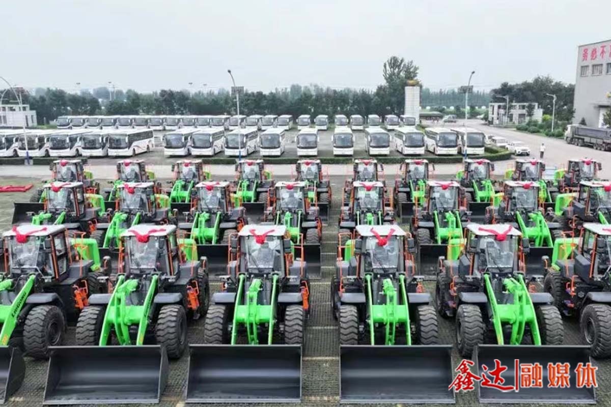 鑫達(dá)第二批電動(dòng)裝載機(jī)入列運(yùn)營(yíng)，開(kāi)啟綠色低碳發(fā)展新篇章！