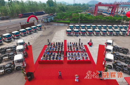3月，康各莊鐵礦順利投產(chǎn)，年產(chǎn)鐵精粉達(dá)40000多噸；租賃唐山宏達(dá)建材股份有限公司貨場、沙河驛鎮(zhèn)紅廟子貨場，年綜合發(fā)運(yùn)量達(dá)100多萬噸。