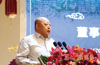 <p>2022年1月12日下午，河北鑫達(dá)集團(tuán)2021年工作總結(jié)表彰暨2022年工作部署大會在王府大廈順利召開。大會全面總結(jié)了2021年度生產(chǎn)經(jīng)營和建設(shè)發(fā)展成績，提出2022年繼續(xù)深入做好做實(shí)&ldquo;八個必須堅(jiān)持&rdquo;工作及&ldquo;11145&rdquo;重點(diǎn)工作的具體要求，為全年生產(chǎn)經(jīng)營目標(biāo)全面達(dá)成奠定堅(jiān)實(shí)基礎(chǔ)！</p>
<p>1月，確定2022年為產(chǎn)業(yè)升級年，并將&ldquo;產(chǎn)業(yè)融合 精益智能 提質(zhì)增效 品牌強(qiáng)企&rdquo;定為主題詞。號召干部職工向任務(wù)宣戰(zhàn)，向目標(biāo)進(jìn)軍，抖擻精神再出發(fā)，篤行不怠向未來！</p>
<p>3月，吉林鑫達(dá)鋼鐵有限公司通過紅十字會，向吉林省遼源市、東豐縣捐款1000萬元；向遼寧省清原滿族自治縣草市鎮(zhèn)人民政府捐款30萬元，支持疫情防控工作。</p>
<p>4月，河北鑫達(dá)集團(tuán)董事會向遷安市衛(wèi)生健康局捐款1000萬元用于采購疫情防控的醫(yī)用耗材、防護(hù)用品以及支援抗擊疫情一線的醫(yī)護(hù)人員。</p>
<p>7月，吉林鑫達(dá)鋼鐵有限公司獲批成為&ldquo;國家AAA級旅游景區(qū)&rdquo;，填補(bǔ)了吉林省&ldquo;AAA級&rdquo;工業(yè)旅游的空白。</p>
<p>12月，河北省生態(tài)環(huán)境廳調(diào)整河北鑫達(dá)鋼鐵集團(tuán)有限公司為環(huán)?？冃級企業(yè)。</p>