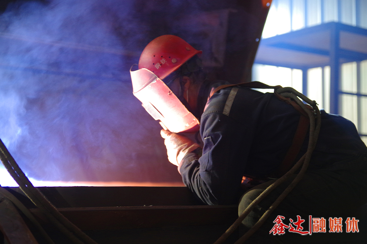 掛帥賽馬丨月創(chuàng)效85.62萬元！河北榮信鋼鐵煉鐵廠高爐綜合返礦率創(chuàng)新低！